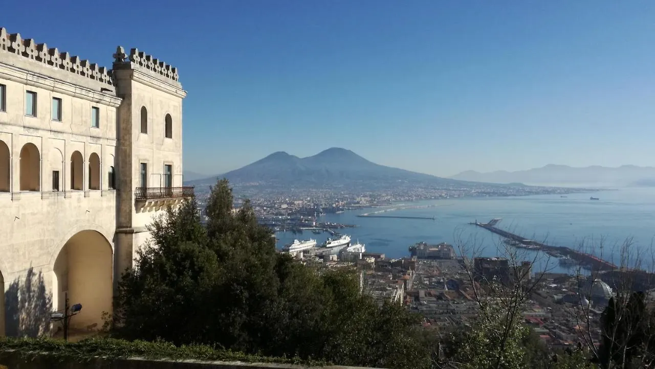 Appartamento Infrascata Cento metri dal MANN Napoli 0*,
