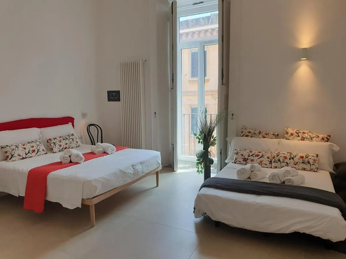 Appartamento Infrascata Cento metri dal MANN Napoli 0*,